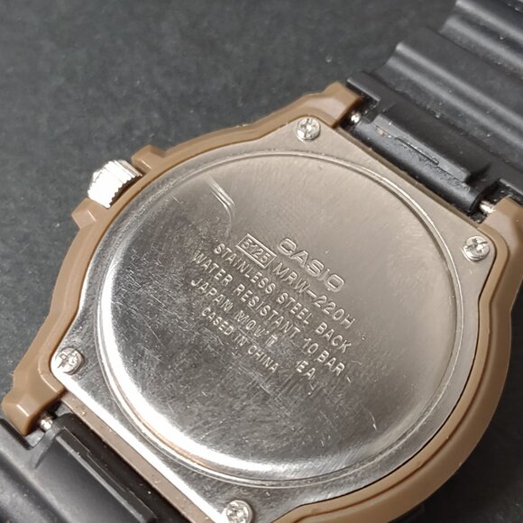 Casio Desert Camo Watch - Picture 7 of 15